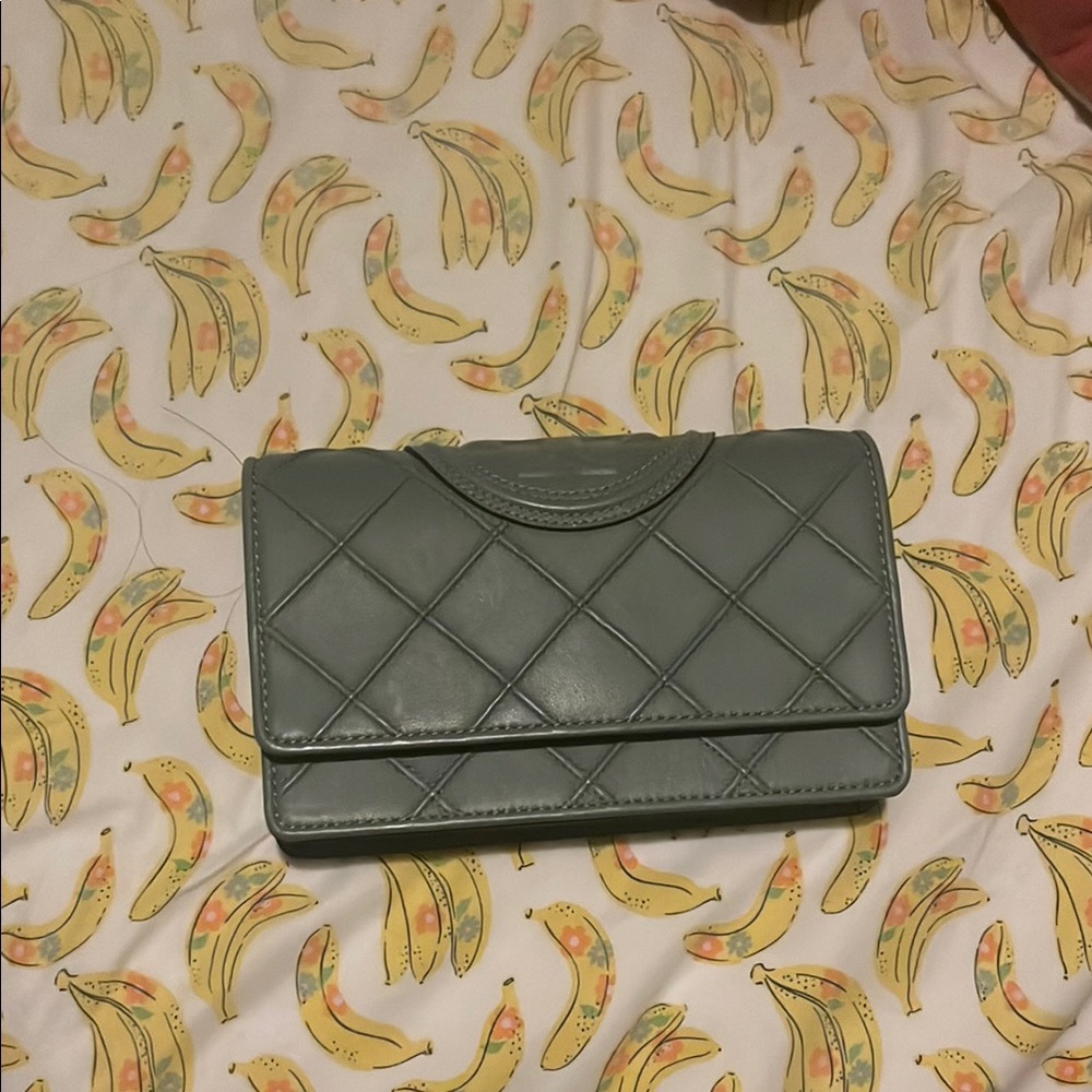 Tory Burch soft Fleming wallet on chain